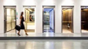 Por qué son importantes las medidas de un ascensor