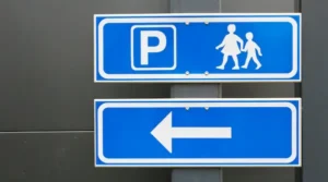 ¿Qué son las señales de estacionamiento y por qué son tan importantes?