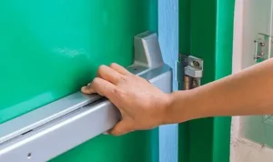Normativa básica para salidas de emergencia en parking